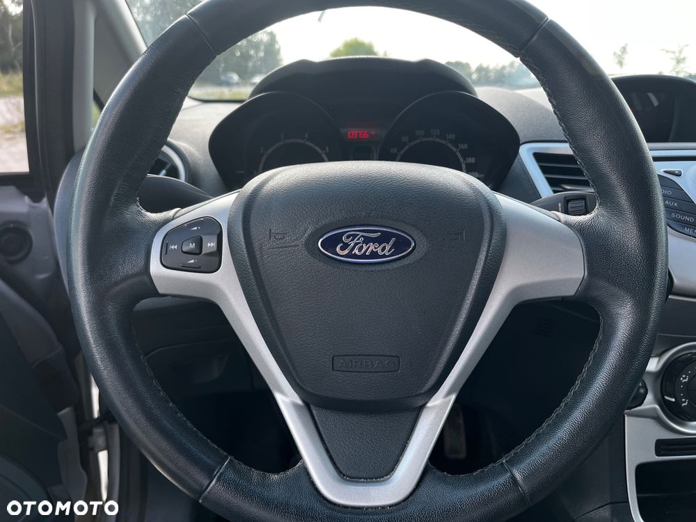 Ford Fiesta - 21