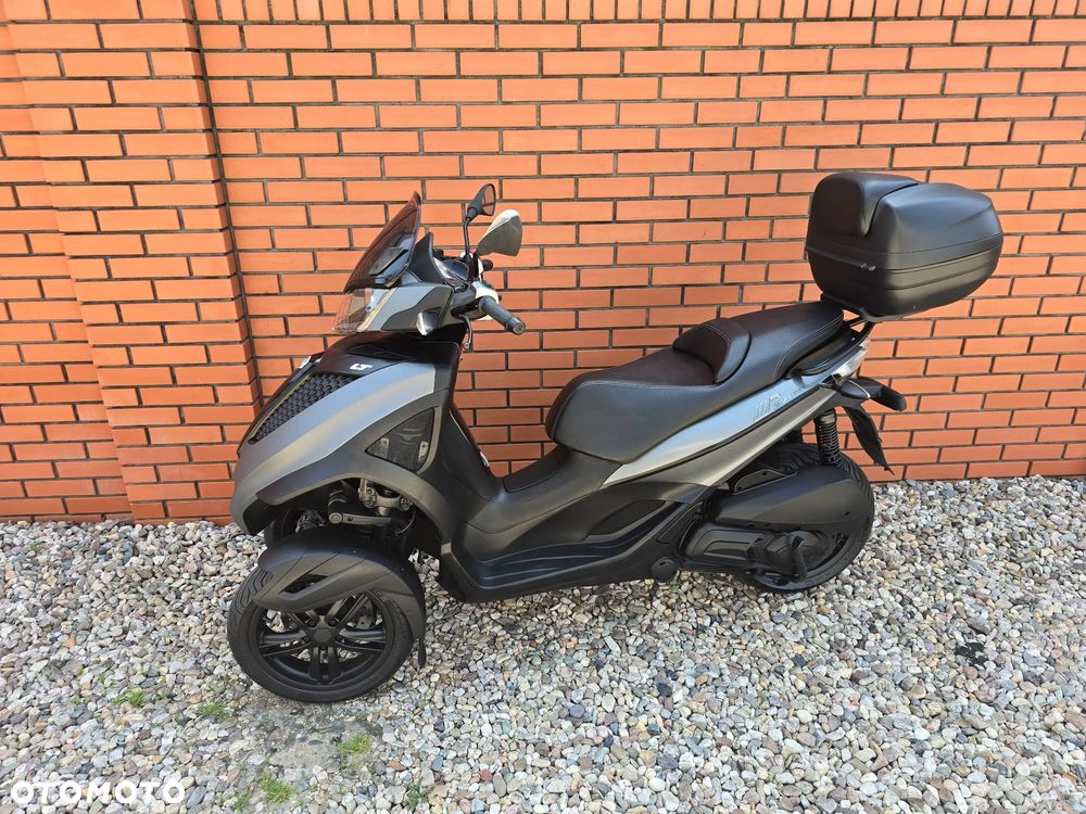 Piaggio MP-3 - 18
