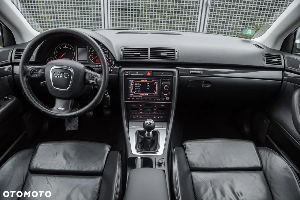 Audi A4 Avant 2.0 TDI DPF quattro - 5