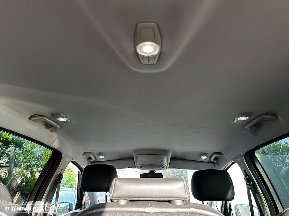 Ford S-Max 2.0 TDCi DPF Titanium - 11
