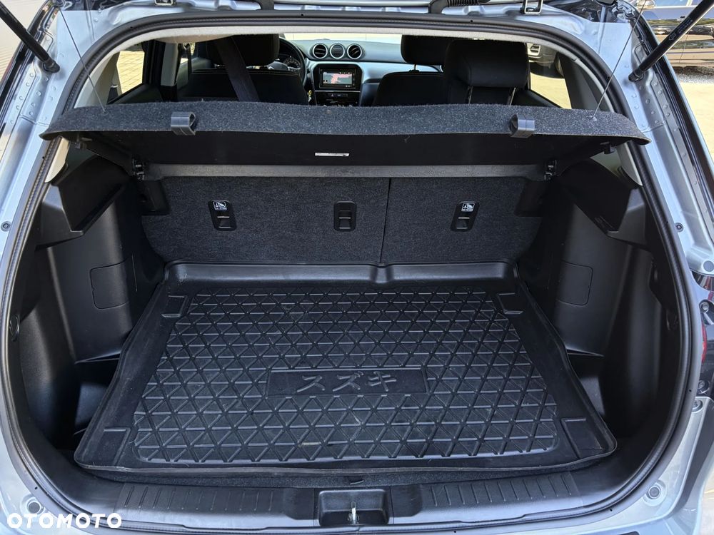 Suzuki Vitara 1.4 Boosterjet Hybrid Club - 35