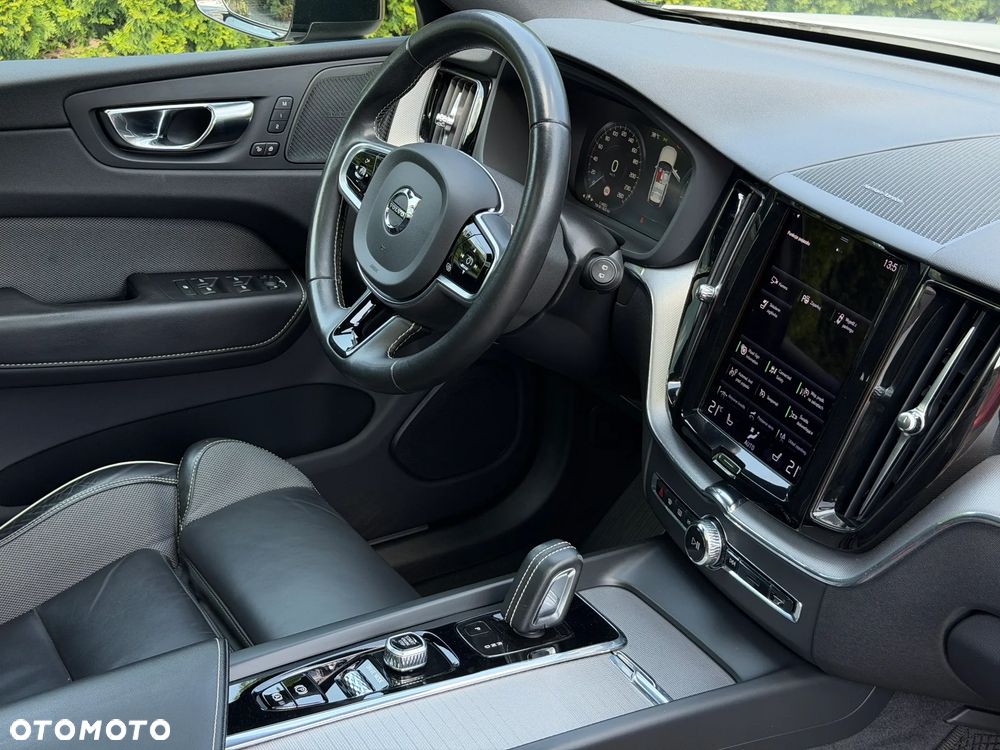 Volvo XC 60 B5 D AWD Geartronic RDesign - 19