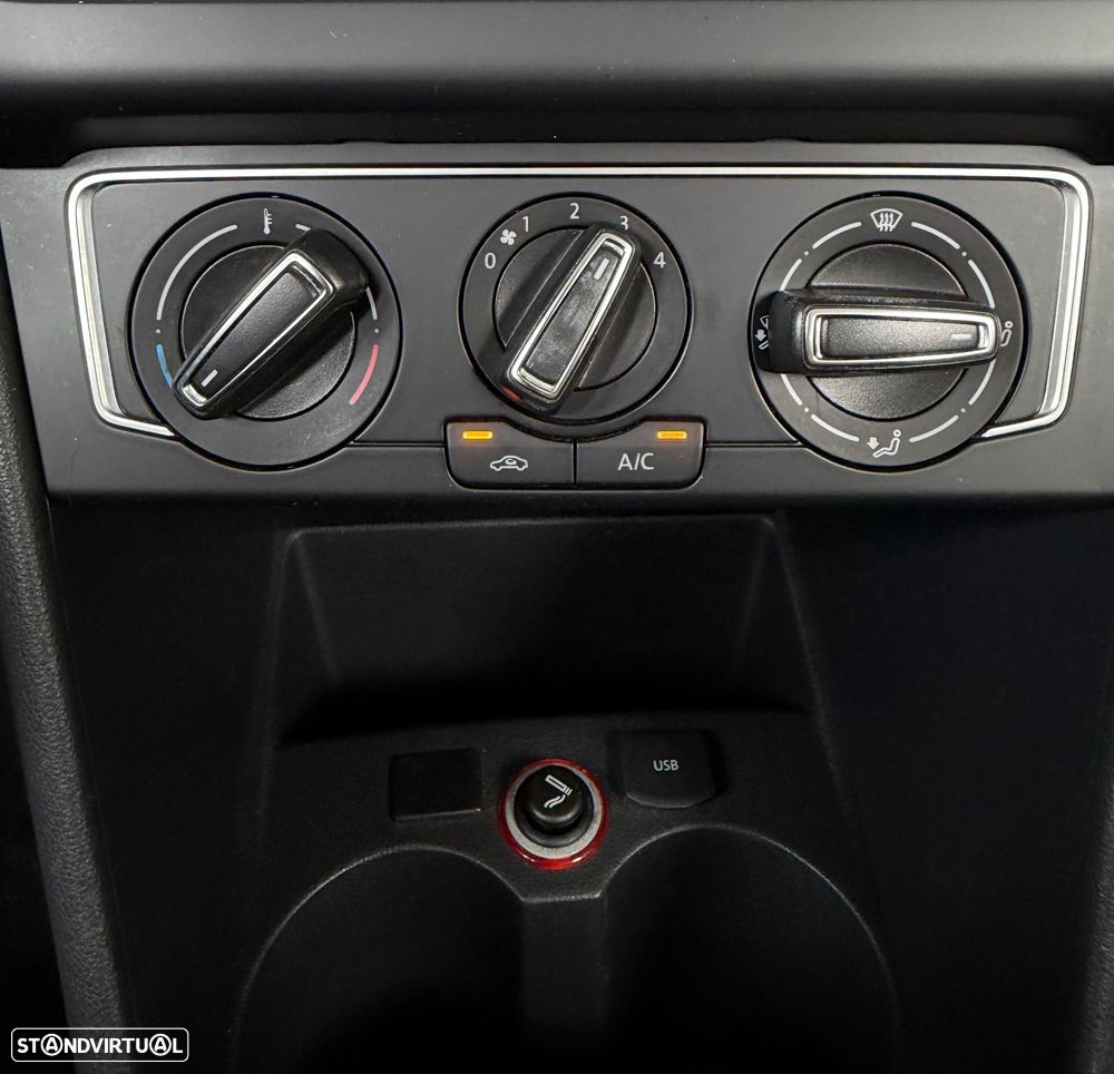 VW Polo 1.0 Confortline - 22