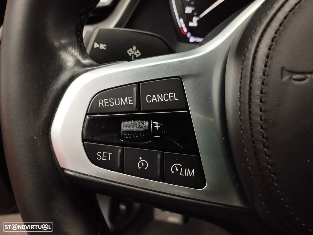 BMW 116 d Pack M - 19