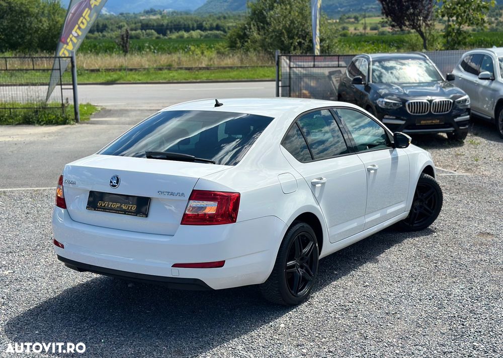 Skoda Octavia 1.6 TDI DPF Ambition - 29