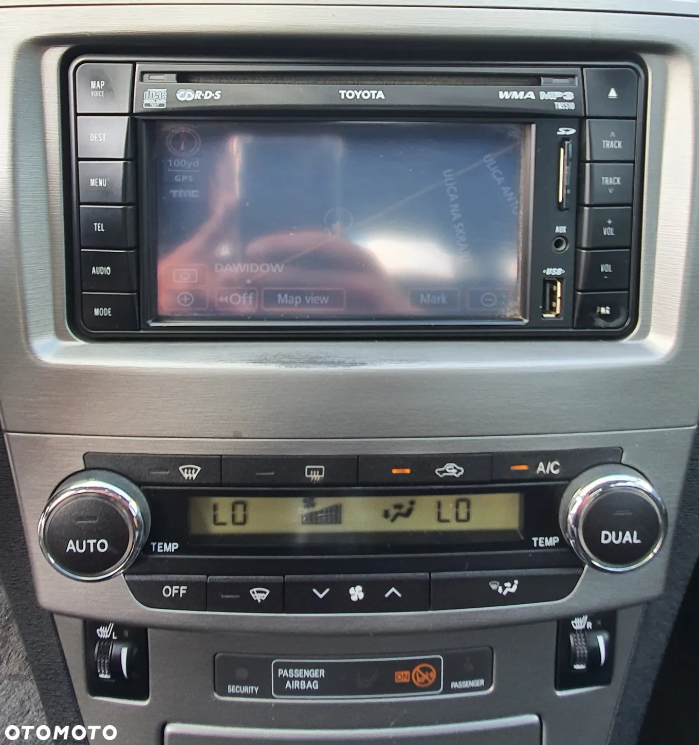 Toyota Avensis 1.8 Sol plus NAVI - 19