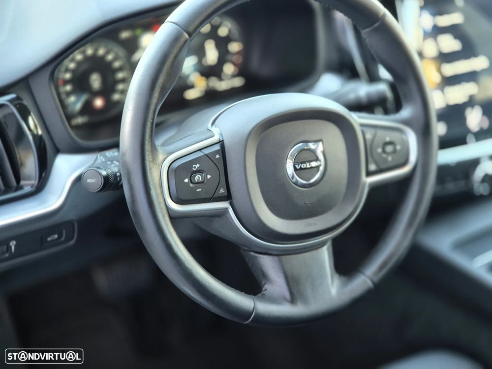 Volvo V60 2.0 D3 R-Design Geartronic - 27
