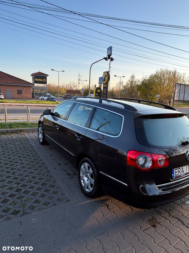 Volkswagen Passat - 11