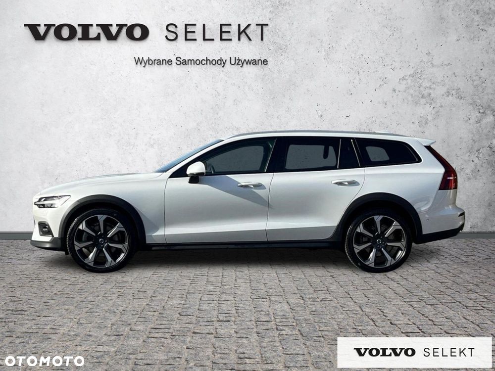Volvo V60 Cross Country - 3
