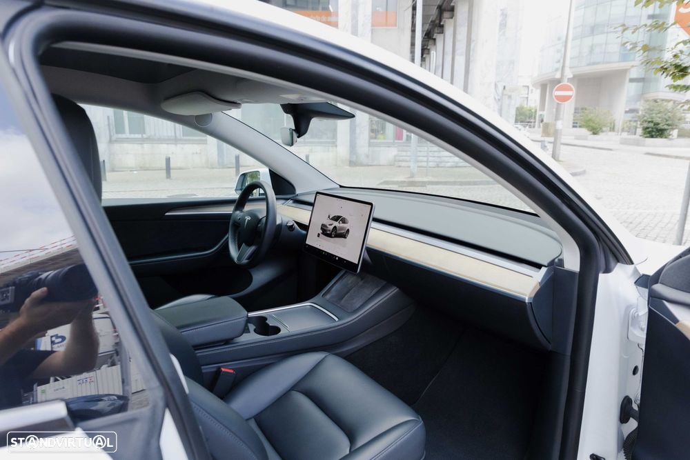 Tesla Model Y Long Range Tração Integral - 25