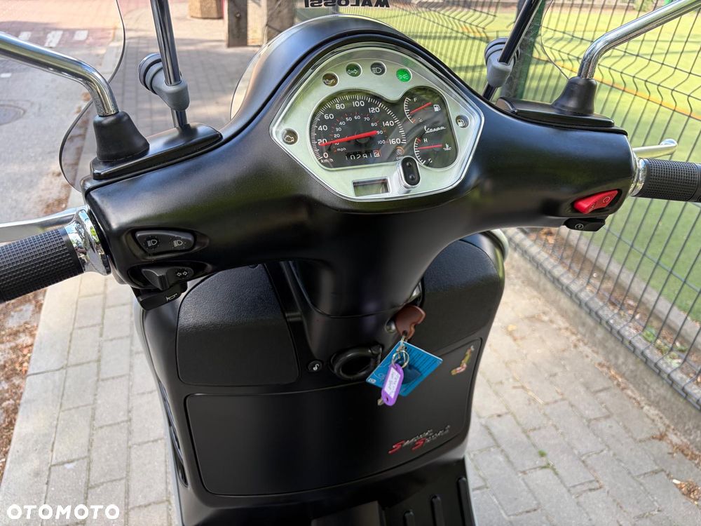 Vespa GTS - 16
