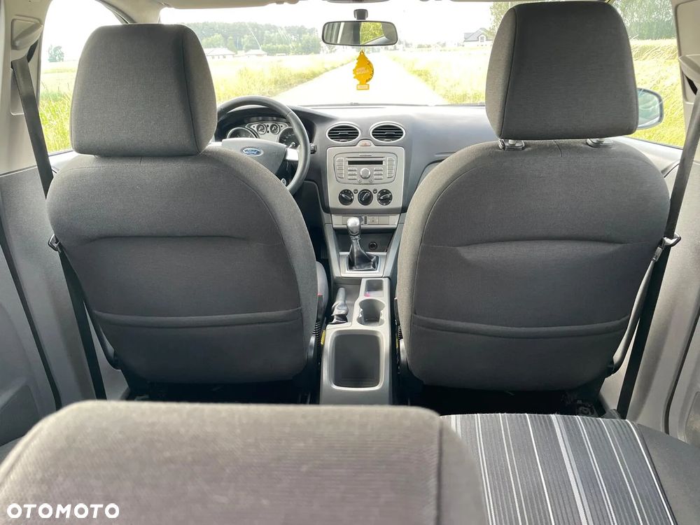 Ford Focus 1.6 16V Fun X - 22