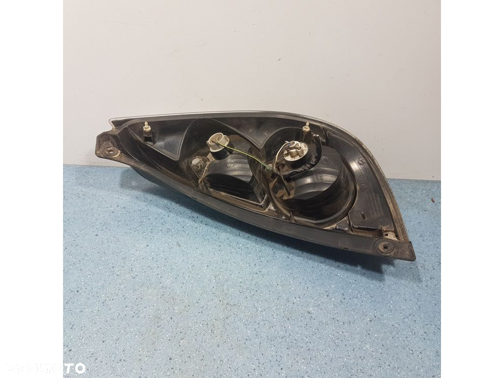 SUZUKI LIANA I LIFT KOMBI LAMPA TYŁ LEWA ZEWNĘTRZNA - 4