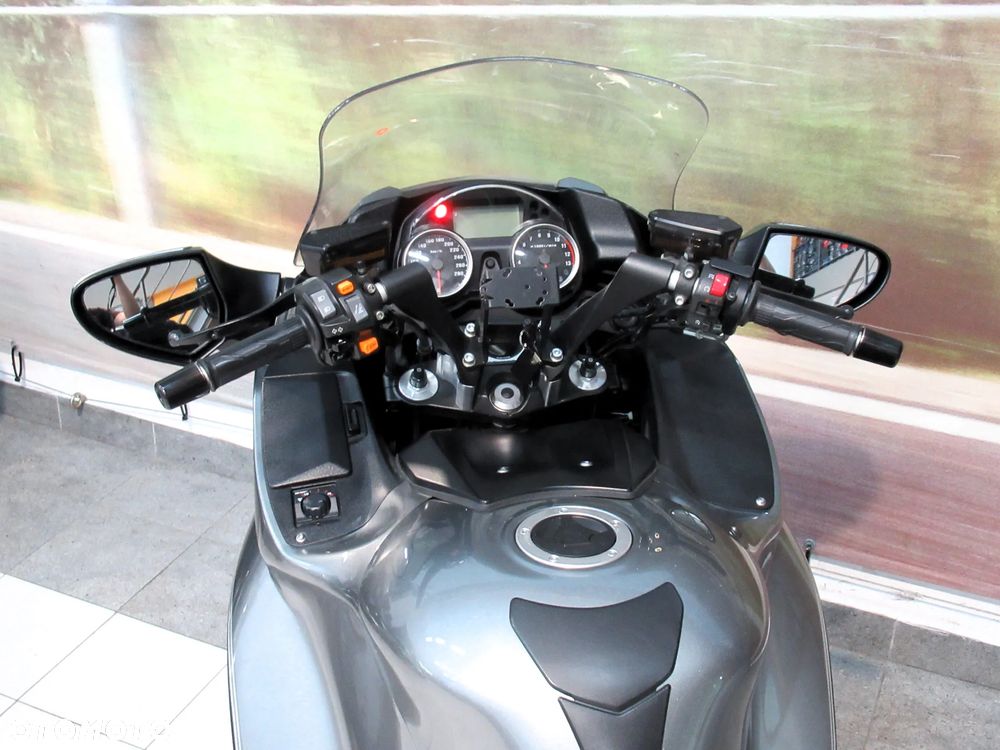 Kawasaki GTR - 13