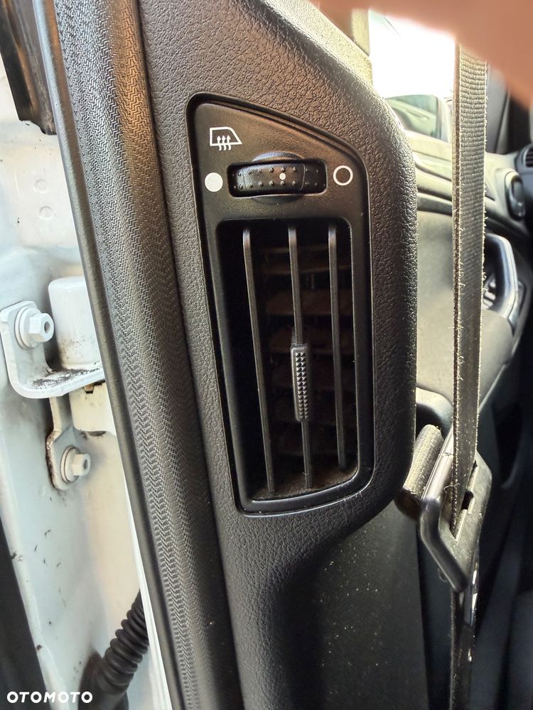 Ford Galaxy 2.0 TDCi Titanium - 29