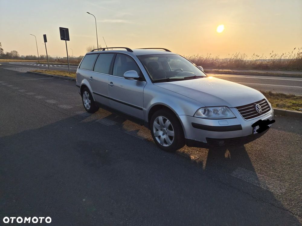 Volkswagen Passat 1.9 TDI Basis - 2