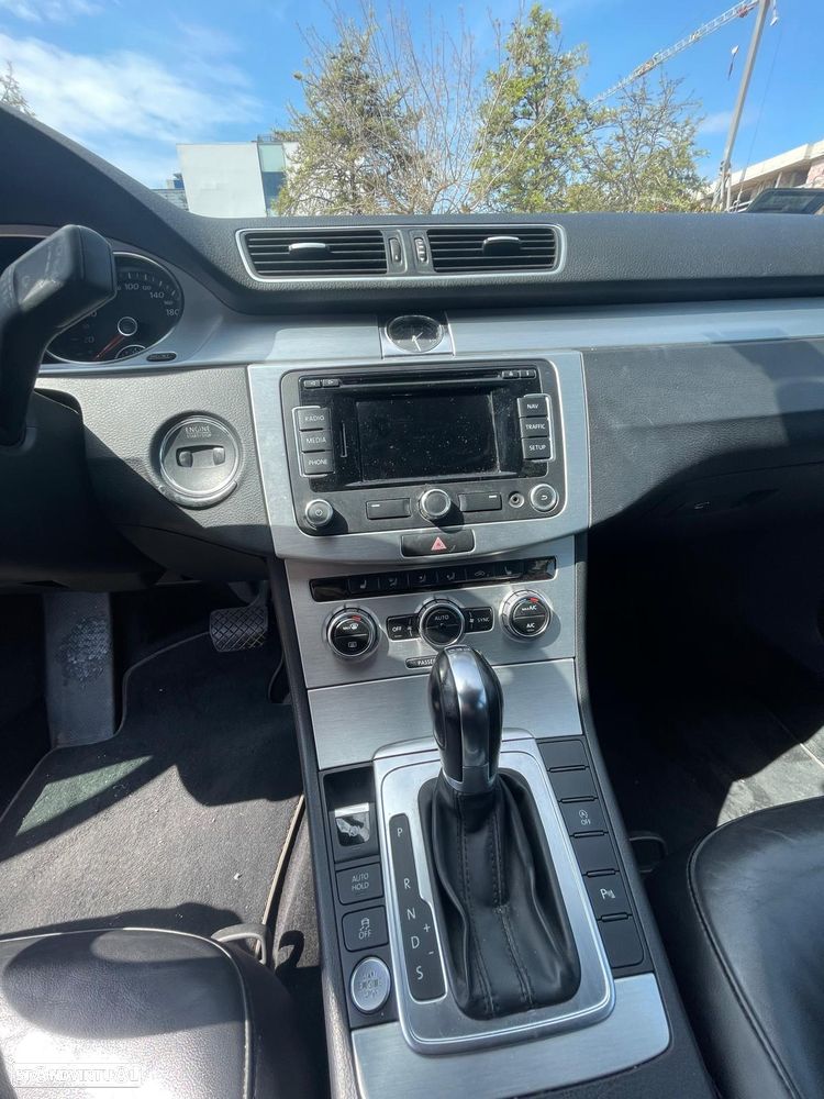 VW Passat Variant - 13