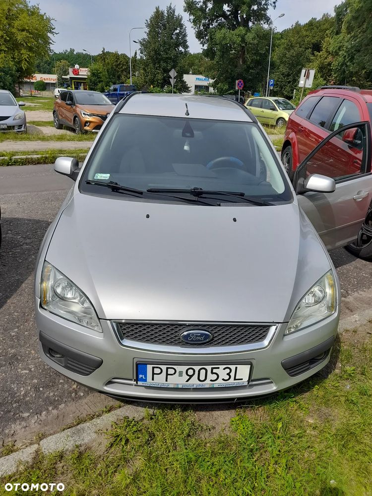 Ford Focus 2.0 Ghia - 16