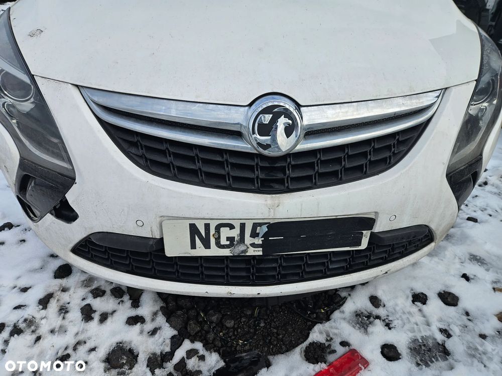 Opel Zafira C Z40R Zderzak Przedni Kompletny PDC - 1