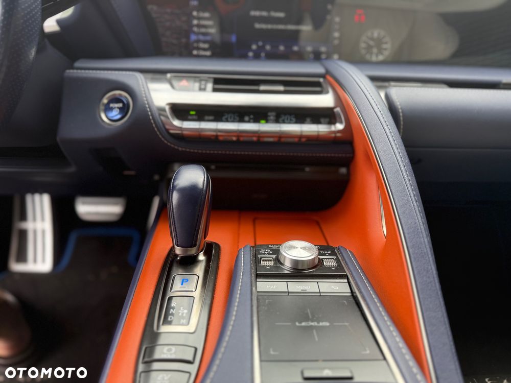 Lexus LC 500h Launch Edition - 11