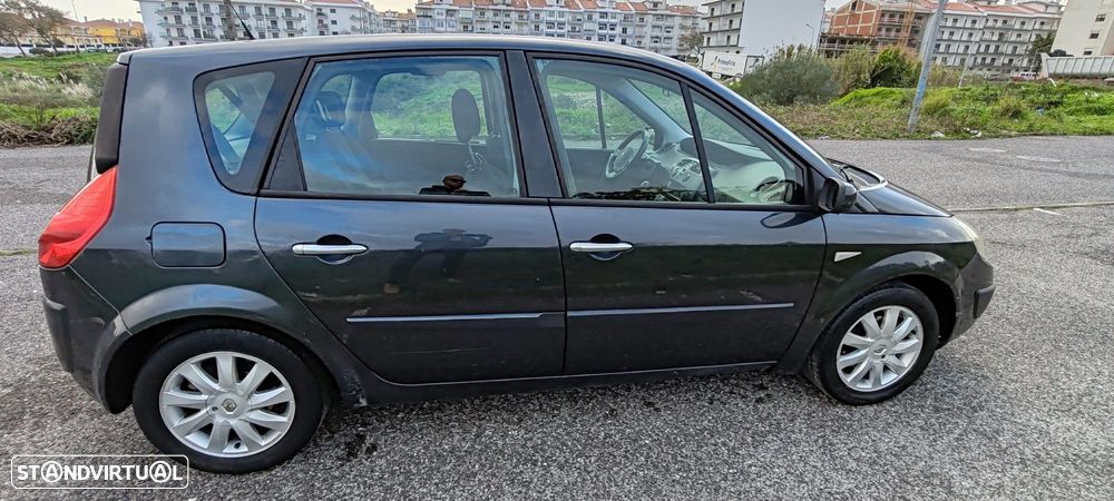 Renault Scénic 1.5 dCi Dynamique S - 12
