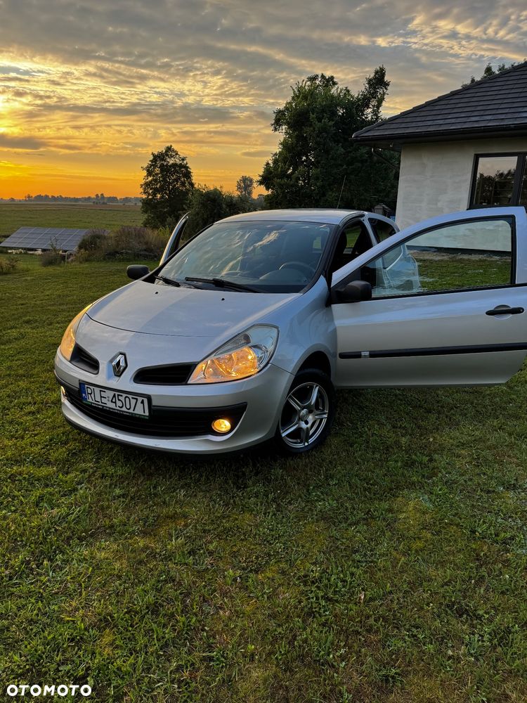 Renault Clio 1.2 16V Dynamique - 23