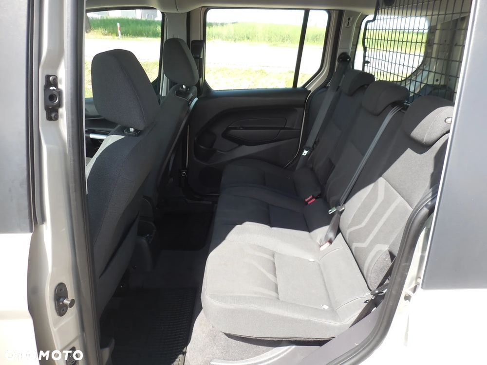 Ford Transit Connect - 13