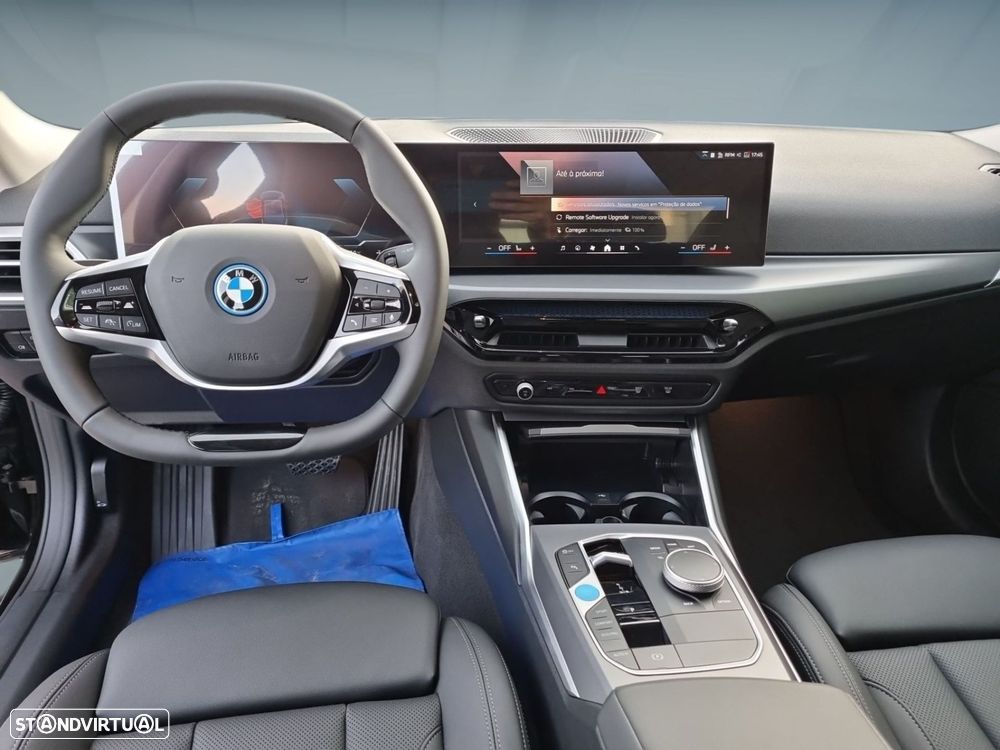 BMW i4 eDrive40 - 12