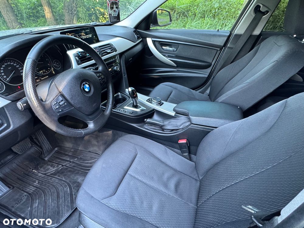 BMW Seria 3 318d - 8
