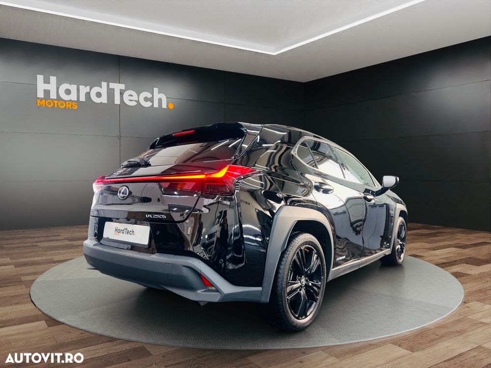 Lexus UX - 6
