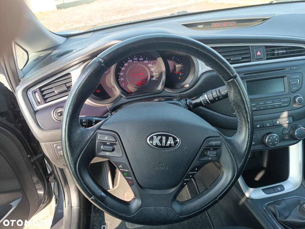 Kia Ceed 1.4 Attract - 16