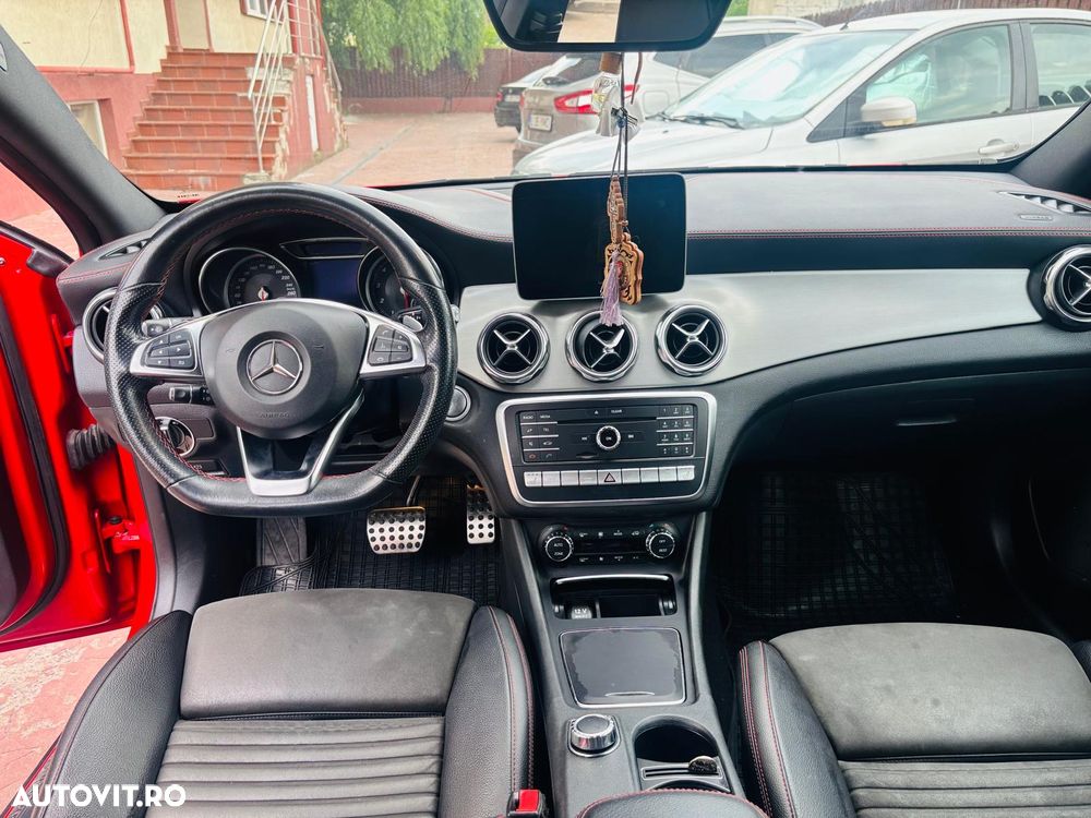 Mercedes-Benz GLA - 11