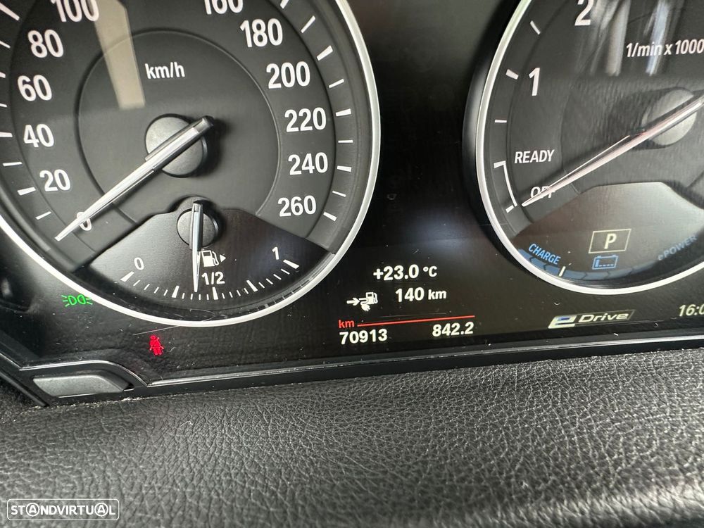 BMW 225xe Active Tourer Line Sport - 19