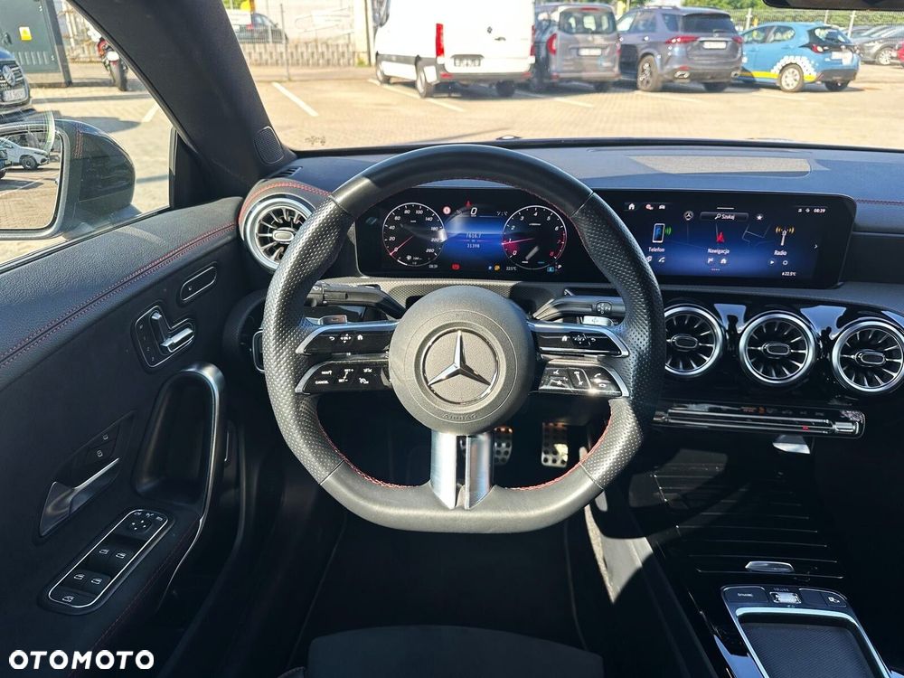 Mercedes-Benz CLA - 10