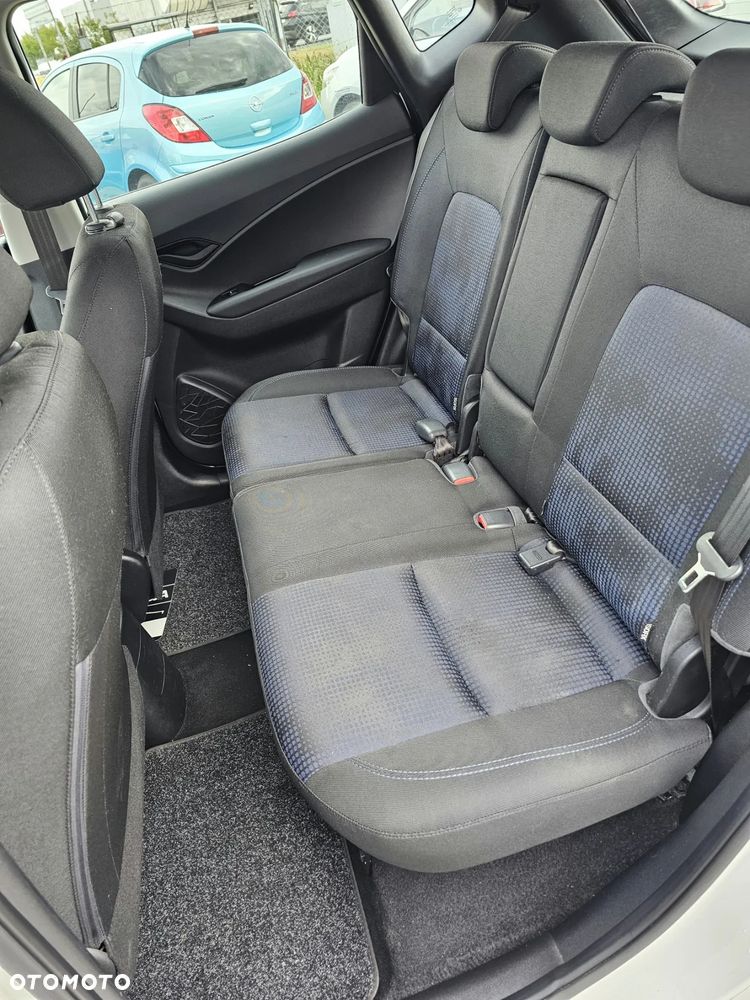 Hyundai ix20 - 21