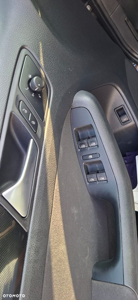 Volkswagen Jetta 1.6 TDI Comfortline - 6