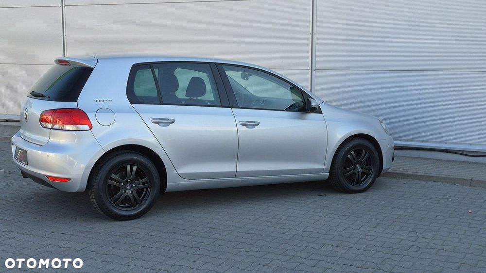 Volkswagen Golf - 10