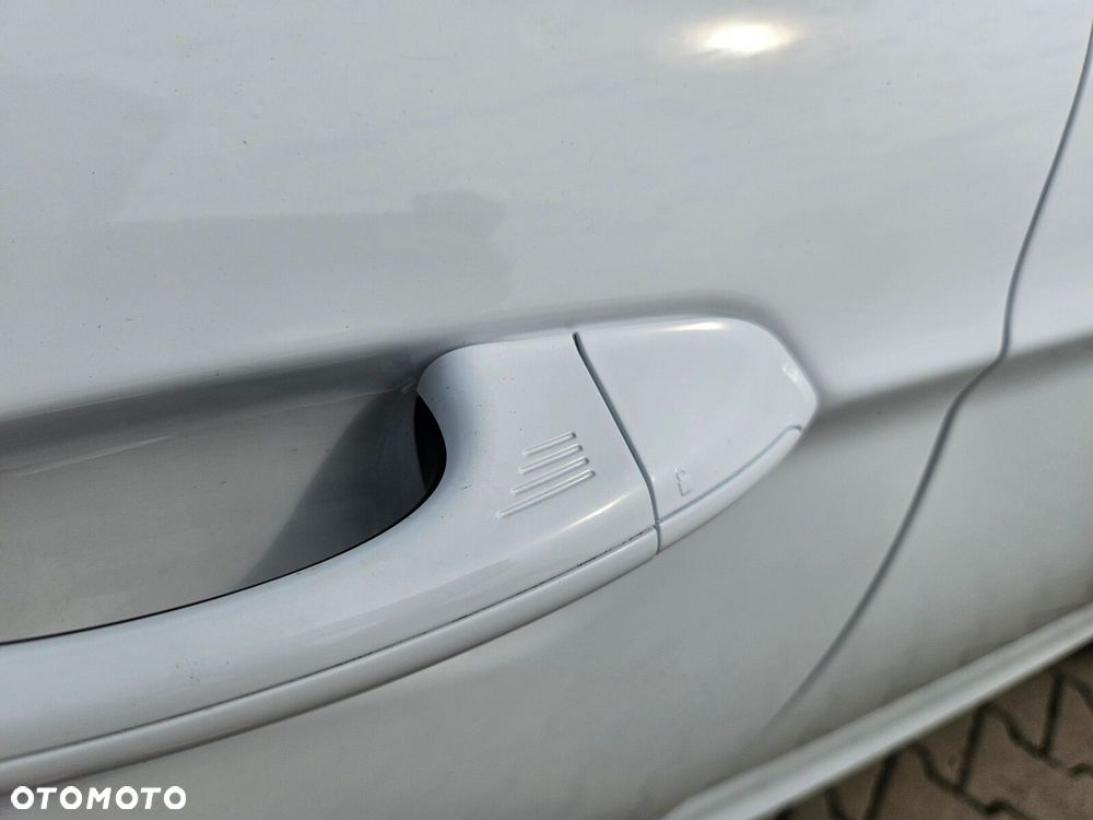 Ford Mondeo - 12