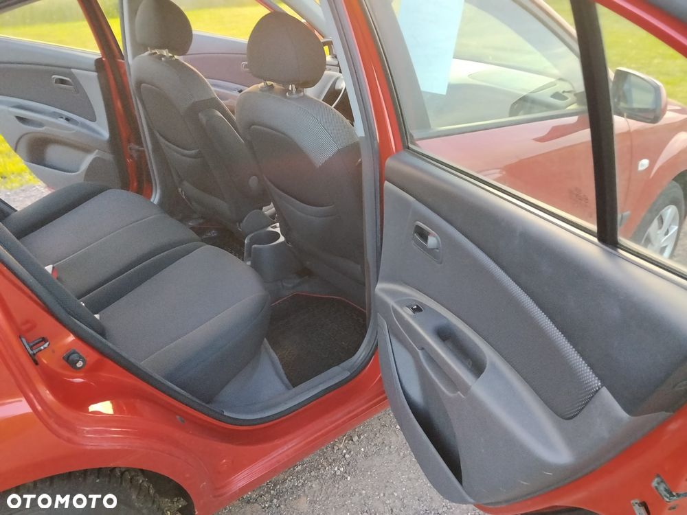Kia Rio 1.4 EX Basis - 13