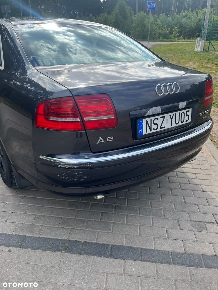 Audi A8 - 8