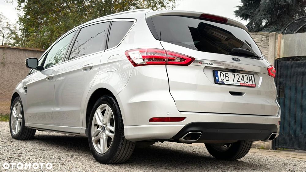 Ford S-Max 2.0 EcoBlue Titanium - 24
