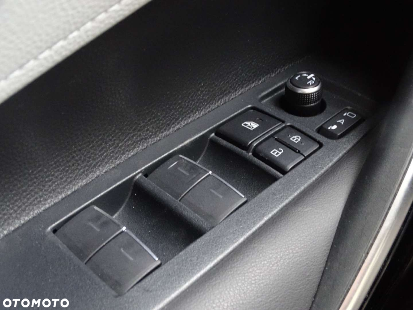 Toyota Corolla - 17