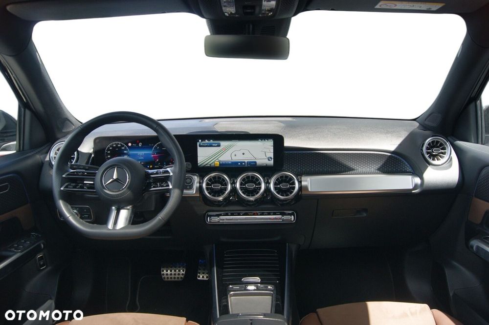 Mercedes-Benz GLB - 9