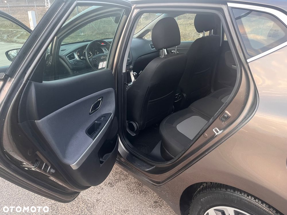 Kia Ceed 1.6 GDI L - 25