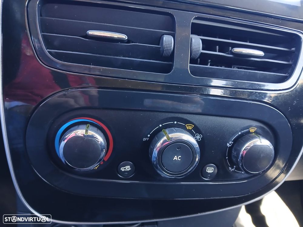 Renault Clio Sport Tourer 0.9 TCE Dynamique S - 18