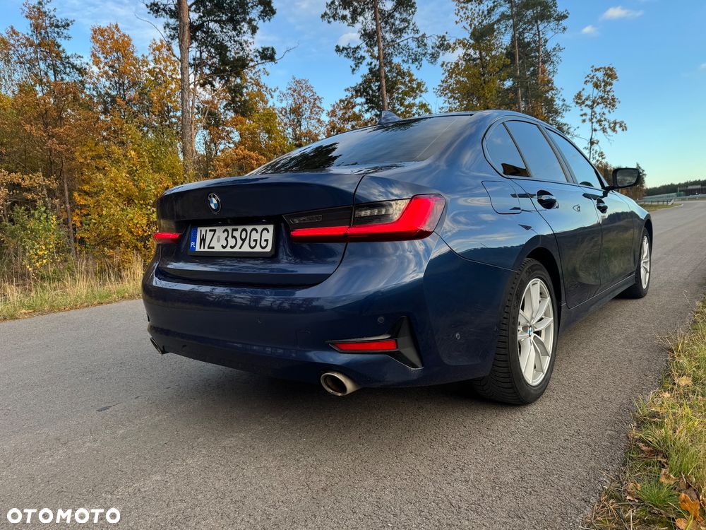 BMW Seria 3 318i - 9