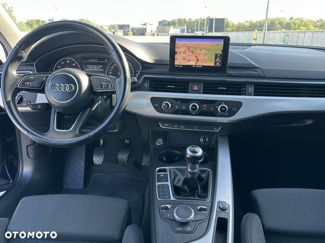 Audi A4 Avant 2.0 TFSI ultra Design - 17