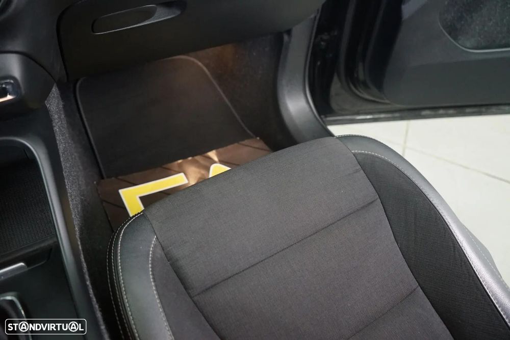 Volvo XC 40 2.0 D3 Momentum - 32
