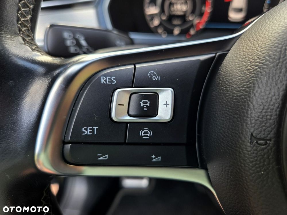 Volkswagen Arteon 2.0 TSI 4Motion R-Line DSG - 19