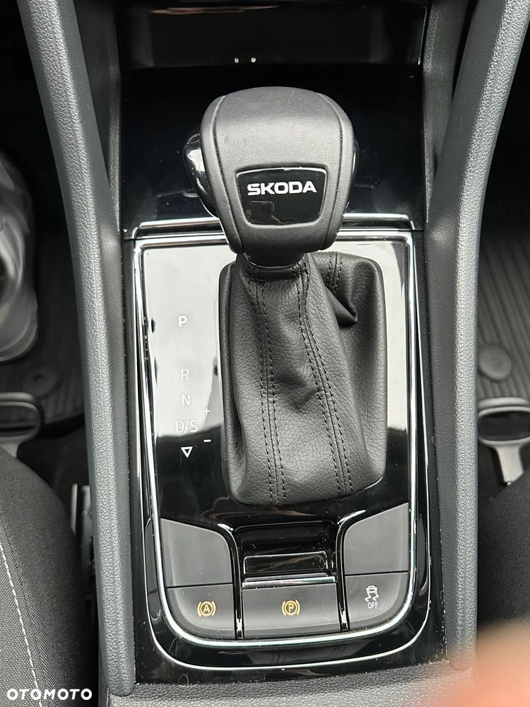 Skoda Karoq 1.5 TSI ACT Selection DSG - 19